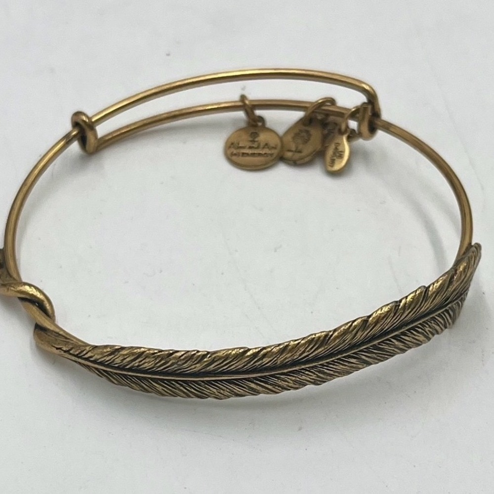 Alex and Ani Quill Retired Wrap Feather‎ Bangle Bracelet Rafaelian Gold Finish.